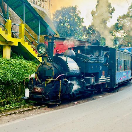 Hotel Lee Green- Best Family Hotel In Darjeeling Дарджилинг Экстерьер фото